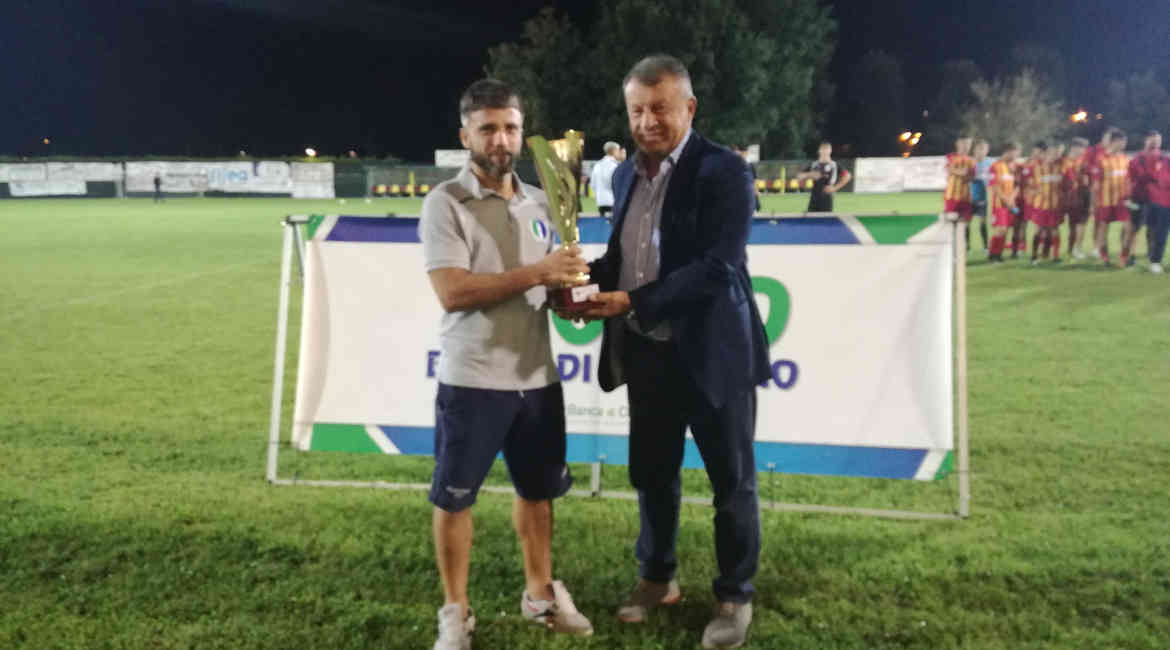 Il DG Ravera E Il Capitano Dell'asd Roretese