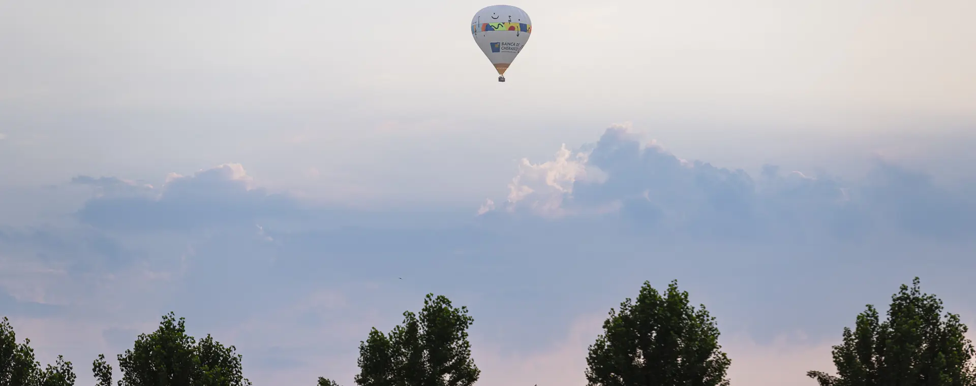 VOLA CON LA MONGOLFIERA BANCA DI CHERASCO
